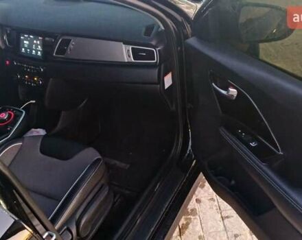 Черный Киа Niro, объемом двигателя 0 л и пробегом 127 тыс. км за 15500 $, фото 14 на Automoto.ua