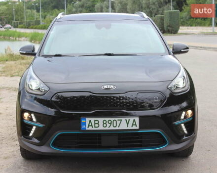 Чорний Кіа Niro, об'ємом двигуна 0 л та пробігом 78 тис. км за 19799 $, фото 6 на Automoto.ua