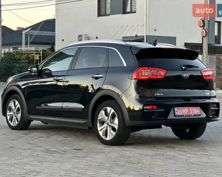 Чорний Кіа Niro, об'ємом двигуна 0 л та пробігом 93 тис. км за 18700 $, фото 9 на Automoto.ua