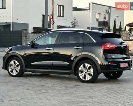 Чорний Кіа Niro, об'ємом двигуна 0 л та пробігом 93 тис. км за 18700 $, фото 8 на Automoto.ua