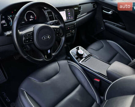Кіа Niro 2019 у Кропивницькому (Кіровограді) на Automoto.ua Чорний Кіа Niro, об'ємом двигуна 0 л та пробігом 37 тис. км за 16000 $, фото 7 на Automoto.ua