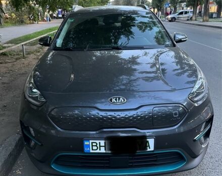 Черный Киа Niro, объемом двигателя 0 л и пробегом 88 тыс. км за 23000 $, фото 1 на Automoto.ua