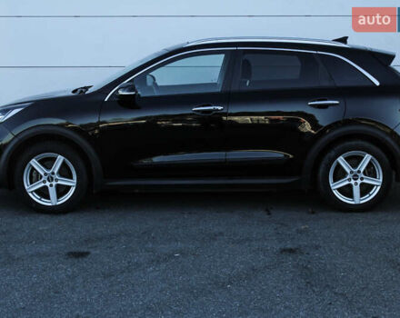 Черный Киа Niro, объемом двигателя 0 л и пробегом 31 тыс. км за 15500 $, фото 5 на Automoto.ua