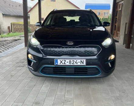 Чорний Кіа Niro, об'ємом двигуна 0 л та пробігом 138 тис. км за 17900 $, фото 1 на Automoto.ua