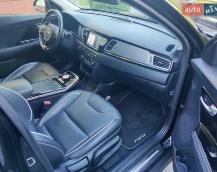 Черный Киа Niro, объемом двигателя 0 л и пробегом 140 тыс. км за 18879 $, фото 4 на Automoto.ua