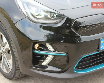 Чорний Кіа Niro, об'ємом двигуна 0 л та пробігом 78 тис. км за 19799 $, фото 10 на Automoto.ua