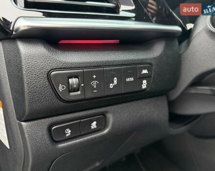 Чорний Кіа Niro, об'ємом двигуна 0 л та пробігом 165 тис. км за 18800 $, фото 15 на Automoto.ua