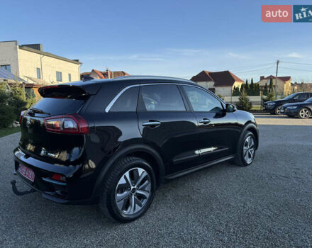 Черный Киа Niro, объемом двигателя 0 л и пробегом 71 тыс. км за 18999 $, фото 4 на Automoto.ua