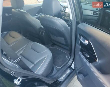 Черный Киа Niro, объемом двигателя 0 л и пробегом 140 тыс. км за 18879 $, фото 7 на Automoto.ua