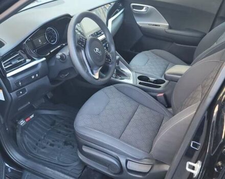 Черный Киа Niro, объемом двигателя 1.58 л и пробегом 82 тыс. км за 19600 $, фото 15 на Automoto.ua
