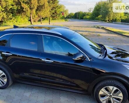 Чорний Кіа Niro, об'ємом двигуна 0 л та пробігом 105 тис. км за 19099 $, фото 33 на Automoto.ua