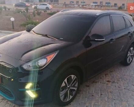 Черный Киа Niro, объемом двигателя 0 л и пробегом 127 тыс. км за 15500 $, фото 6 на Automoto.ua