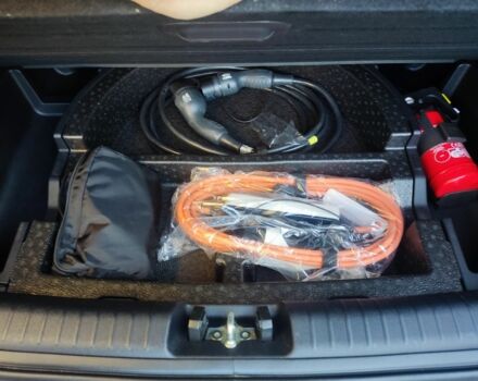 Чорний Кіа Niro, об'ємом двигуна 0 л та пробігом 121 тис. км за 19280 $, фото 6 на Automoto.ua