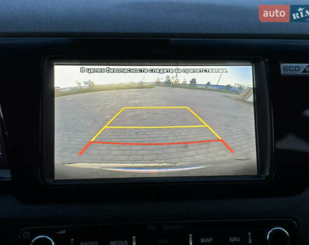 Чорний Кіа Niro, об'ємом двигуна 0 л та пробігом 93 тис. км за 18700 $, фото 76 на Automoto.ua