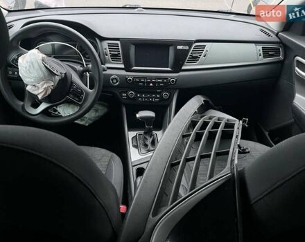 Черный Киа Niro, объемом двигателя 1.6 л и пробегом 233 тыс. км за 8400 $, фото 12 на Automoto.ua