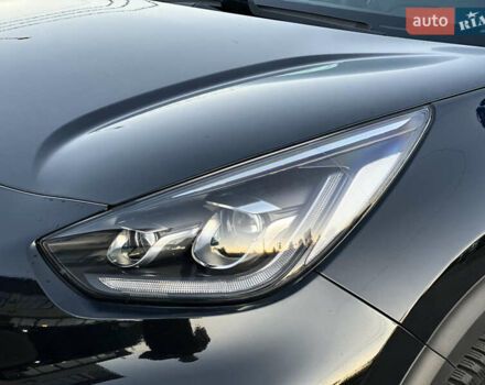 Чорний Кіа Niro, об'ємом двигуна 0 л та пробігом 93 тис. км за 18700 $, фото 21 на Automoto.ua