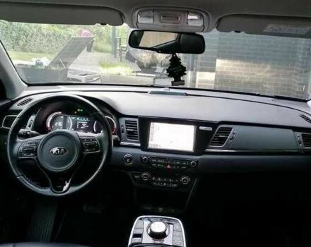 Киа Niro 2019 в Киеве на Automoto.ua Черный Киа Niro, объемом двигателя 0 л и пробегом 120 тыс. км за 11500 $, фото 11 на Automoto.ua