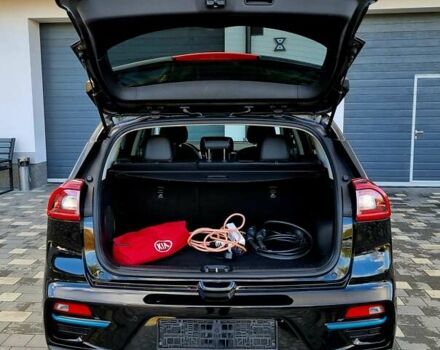 Черный Киа Niro, объемом двигателя 0 л и пробегом 89 тыс. км за 19899 $, фото 28 на Automoto.ua