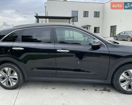 Киа Niro 2019 в Луцке на Automoto.ua Черный Киа Niro, объемом двигателя 0 л и пробегом 127 тыс. км за 19950 $, фото 13 на Automoto.ua