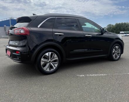 Киа Niro 2019 в Киеве на Automoto.ua Черный Киа Niro, объемом двигателя 0 л и пробегом 128 тыс. км за 17400 $, фото 8 на Automoto.ua