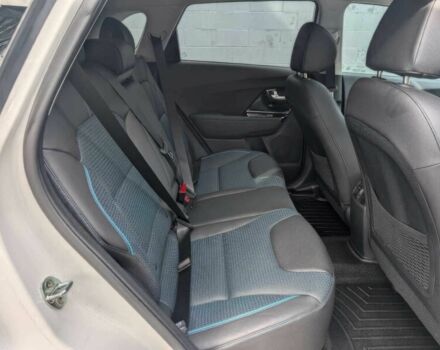 Чорний Кіа Niro, об'ємом двигуна 0 л та пробігом 39 тис. км за 11800 $, фото 9 на Automoto.ua