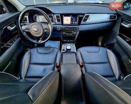 Черный Киа Niro, объемом двигателя 0 л и пробегом 89 тыс. км за 19899 $, фото 53 на Automoto.ua