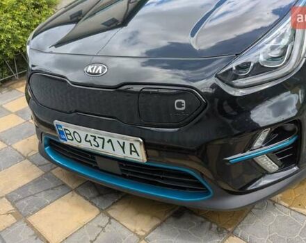 Чорний Кіа Niro, об'ємом двигуна 0 л та пробігом 130 тис. км за 16900 $, фото 9 на Automoto.ua