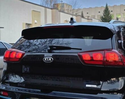 Черный Киа Niro, объемом двигателя 0 л и пробегом 310 тыс. км за 15200 $, фото 4 на Automoto.ua