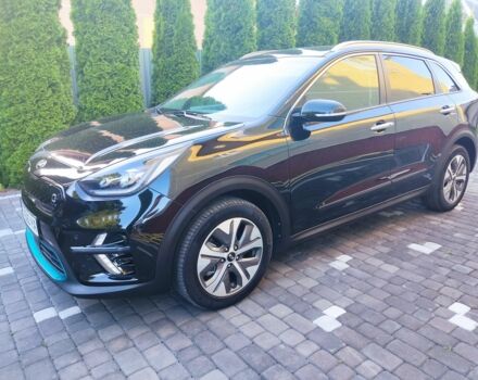 Чорний Кіа Niro, об'ємом двигуна 0 л та пробігом 121 тис. км за 19280 $, фото 3 на Automoto.ua