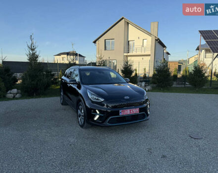 Черный Киа Niro, объемом двигателя 0 л и пробегом 71 тыс. км за 18999 $, фото 10 на Automoto.ua