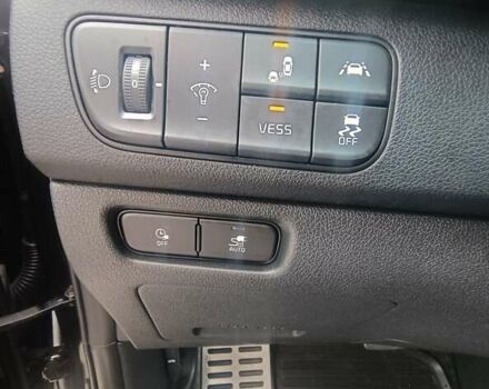 Черный Киа Niro, объемом двигателя 0 л и пробегом 156 тыс. км за 16999 $, фото 11 на Automoto.ua