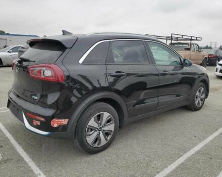 Черный Киа Niro, объемом двигателя 1.6 л и пробегом 70 тыс. км за 13000 $, фото 3 на Automoto.ua