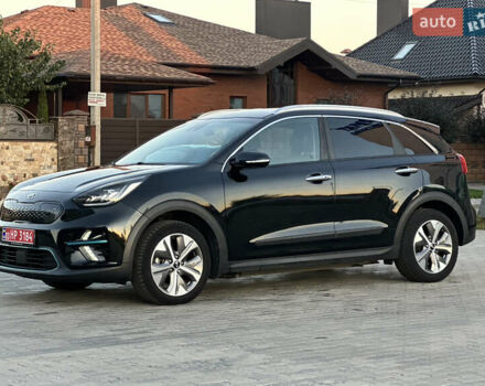 Чорний Кіа Niro, об'ємом двигуна 0 л та пробігом 93 тис. км за 18700 $, фото 5 на Automoto.ua