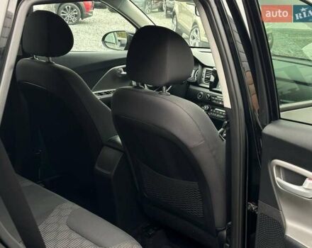 Черный Киа Niro, объемом двигателя 1.58 л и пробегом 60 тыс. км за 16897 $, фото 38 на Automoto.ua