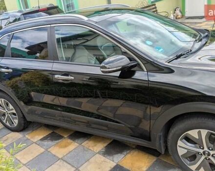 Чорний Кіа Niro, об'ємом двигуна 0 л та пробігом 130 тис. км за 16900 $, фото 6 на Automoto.ua