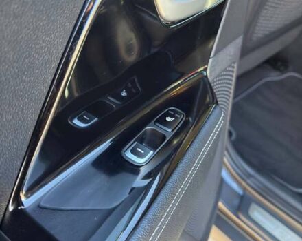 Чорний Кіа Niro, об'ємом двигуна 0 л та пробігом 137 тис. км за 22000 $, фото 13 на Automoto.ua