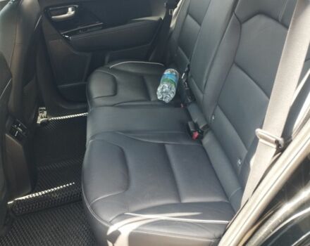 Чорний Кіа Niro, об'ємом двигуна 0 л та пробігом 100 тис. км за 18000 $, фото 10 на Automoto.ua