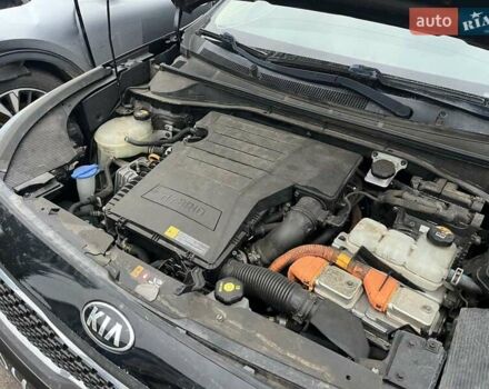 Черный Киа Niro, объемом двигателя 1.6 л и пробегом 233 тыс. км за 8400 $, фото 5 на Automoto.ua