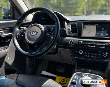 Черный Киа Niro, объемом двигателя 64 л и пробегом 197 тыс. км за 18700 $, фото 13 на Automoto.ua