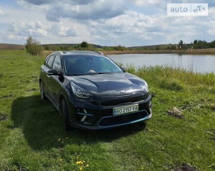 Чорний Кіа Niro, об'ємом двигуна 0 л та пробігом 154 тис. км за 22000 $, фото 83 на Automoto.ua