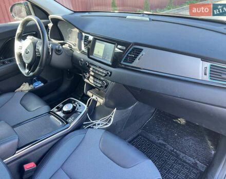 Киа Niro 2019 в Львове на Automoto.ua Черный Киа Niro, объемом двигателя 0 л и пробегом 58 тыс. км за 17000 $, фото 25 на Automoto.ua
