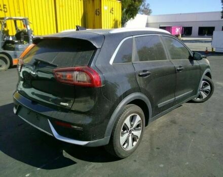 Чорний Кіа Niro, об'ємом двигуна 1.6 л та пробігом 145 тис. км за 8500 $, фото 1 на Automoto.ua