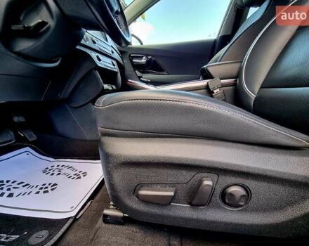 Черный Киа Niro, объемом двигателя 0 л и пробегом 89 тыс. км за 19899 $, фото 54 на Automoto.ua