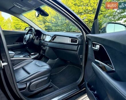 Черный Киа Niro, объемом двигателя 0 л и пробегом 124 тыс. км за 16950 $, фото 68 на Automoto.ua
