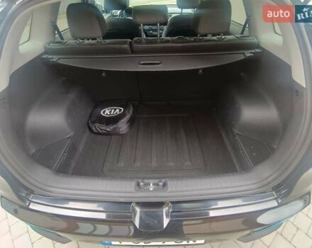 Черный Киа Niro, объемом двигателя 0 л и пробегом 156 тыс. км за 16999 $, фото 16 на Automoto.ua