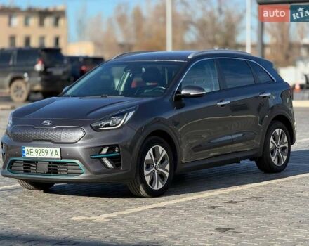 Чорний Кіа Niro, об'ємом двигуна 0 л та пробігом 137 тис. км за 22000 $, фото 2 на Automoto.ua