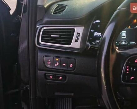 Черный Киа Niro, объемом двигателя 0 л и пробегом 127 тыс. км за 15500 $, фото 17 на Automoto.ua