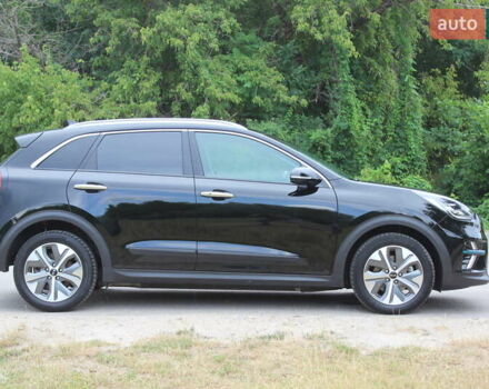 Чорний Кіа Niro, об'ємом двигуна 0 л та пробігом 78 тис. км за 19799 $, фото 15 на Automoto.ua