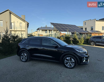 Черный Киа Niro, объемом двигателя 0 л и пробегом 71 тыс. км за 18999 $, фото 3 на Automoto.ua
