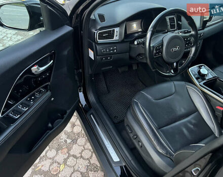 Черный Киа Niro, объемом двигателя 0 л и пробегом 95 тыс. км за 18300 $, фото 1 на Automoto.ua